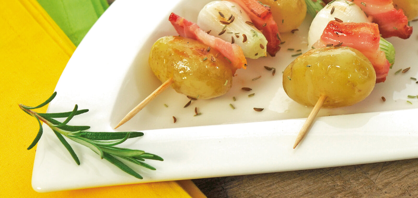 Leckere Frühkartoffel-Spieße vom Grill
