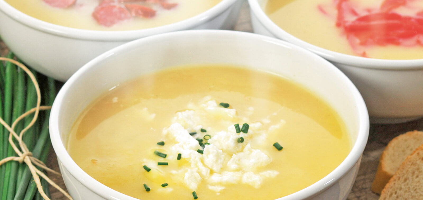 Kartoffelsuppe mit Baguette